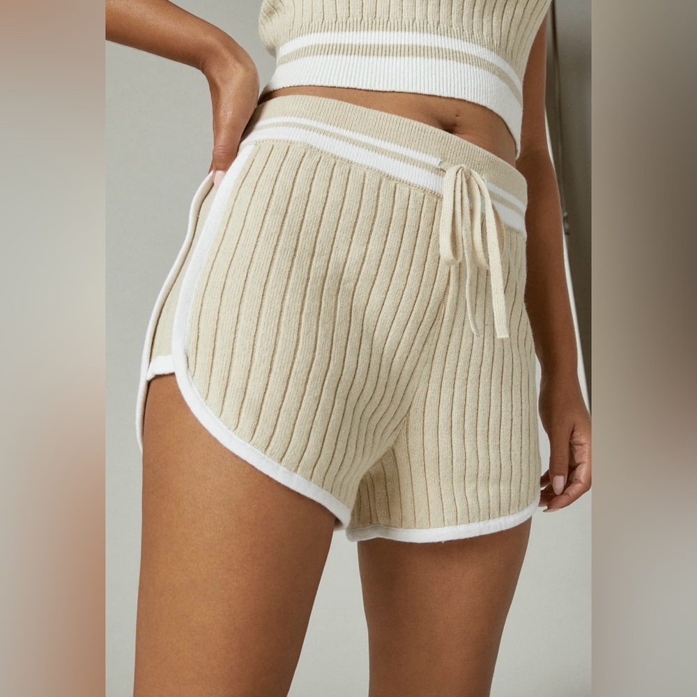 NWT Lucky Brand Knit Rib Dolphin Short in Oyster Grey Combo - Picture 6 of 7